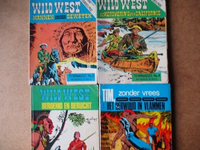 adv8318 tornado reeks, Boeken, Eén stripboek, Ophalen, Gelezen