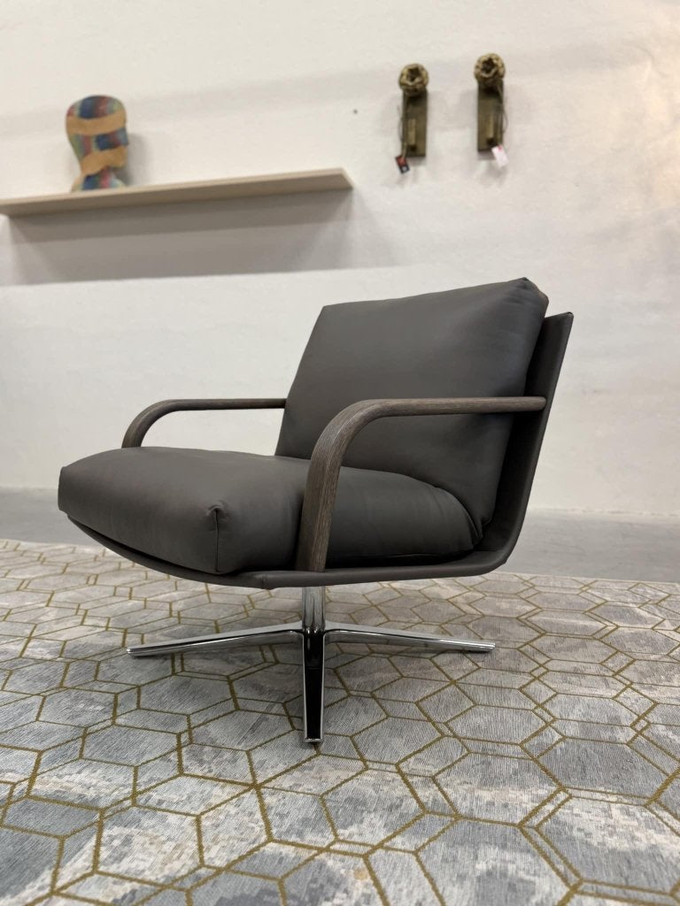 Nieuw Leolux Kudo Draai fauteuil grijs leer Design stoel, Leolux, Pode Montis JORI Rolf Benz Artifort Design on Stock, Info@leolux.nl