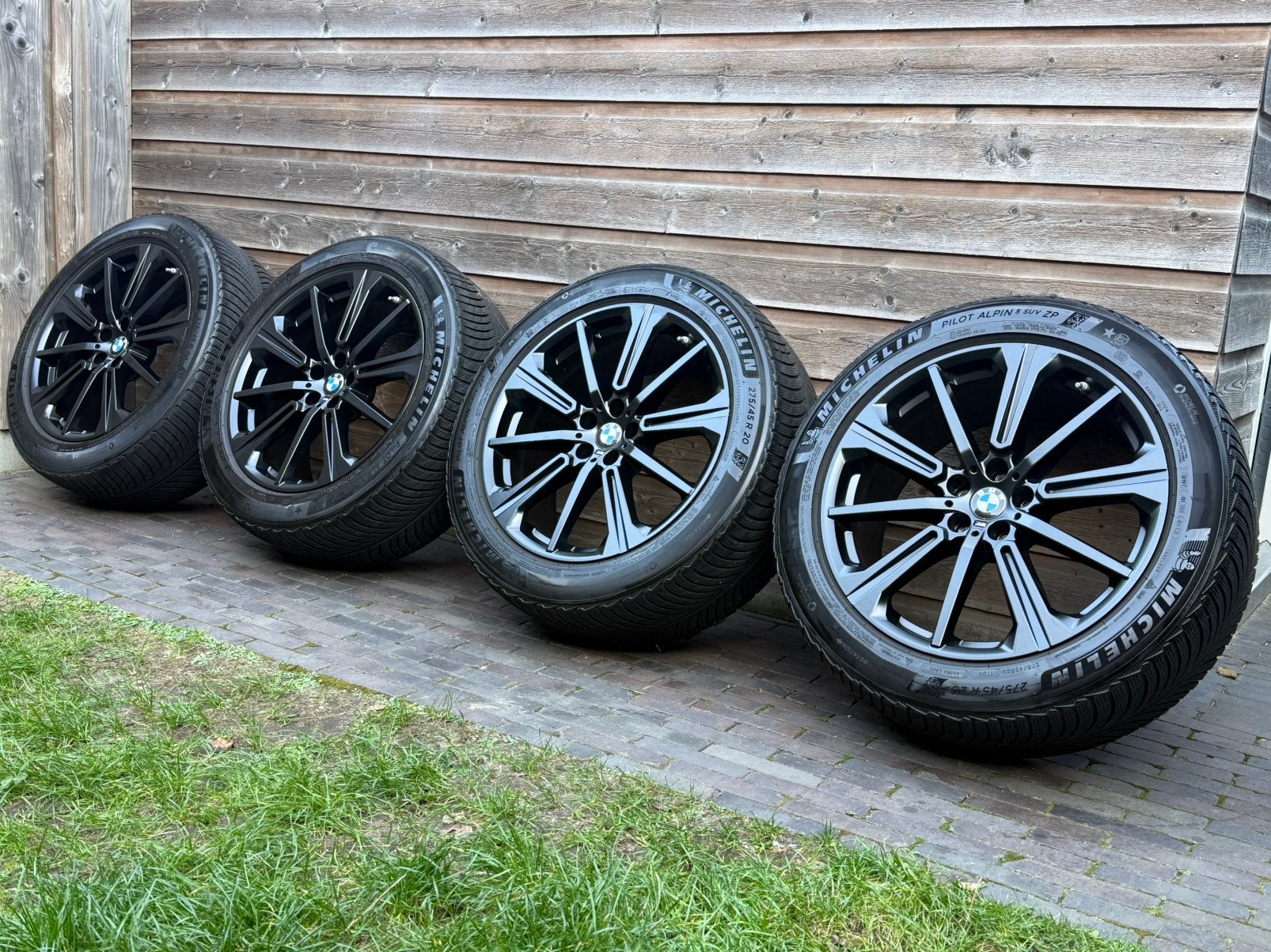 Orig BMW X5 X6 Styling 748M 20 inch velgen + winterbanden, Auto-onderdelen, Gebruikt, 275 mm, Banden en Velgen, Personenwagen
