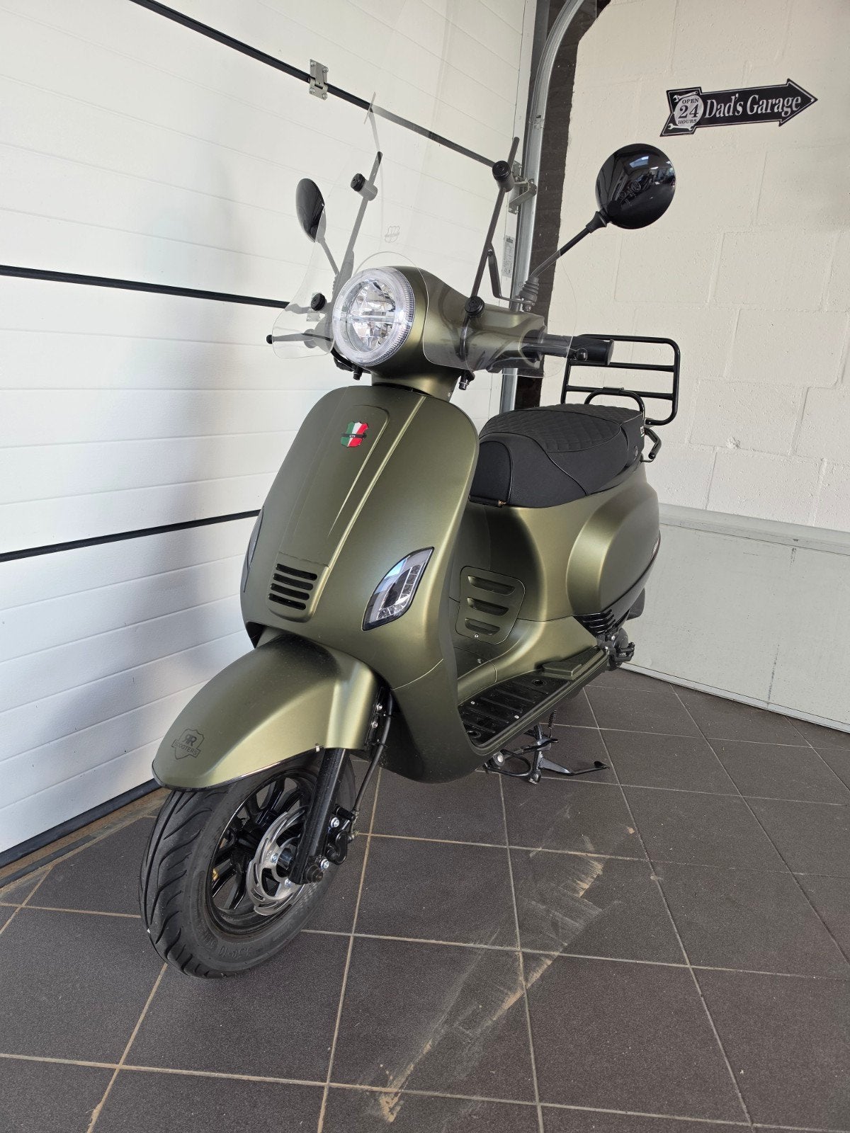 GTS TOSCANA EXCLUSIVE .11-04-2026. MATT OLIVE GREEN. 891 KM, Ophalen, Zo goed als nieuw, Benzine