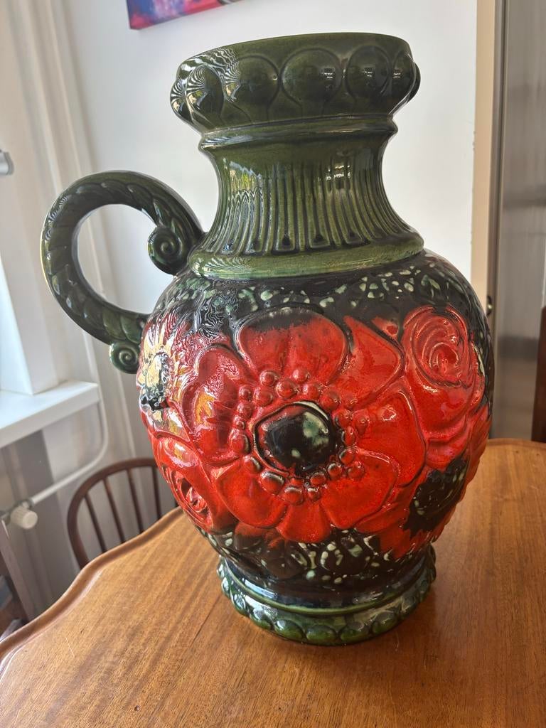 West Germany Vaas met Bloemenreliëf, Ophalen