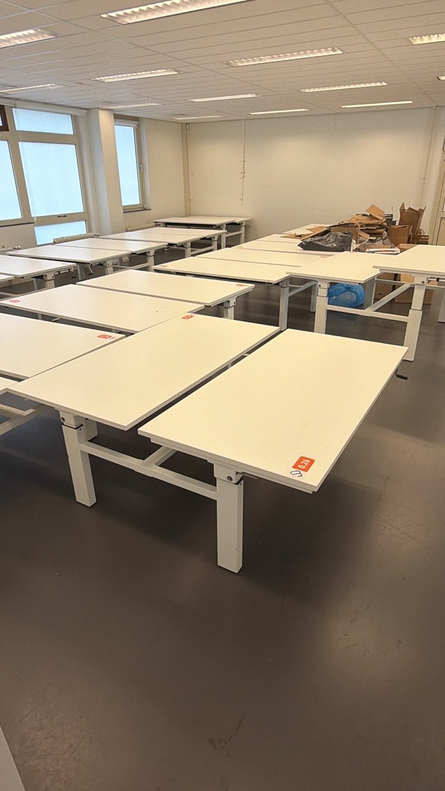 In hoogte verstelbare bureaus - ideaal voor kantoor, Werkplek, Ophalen, Gebruikt, Bureau