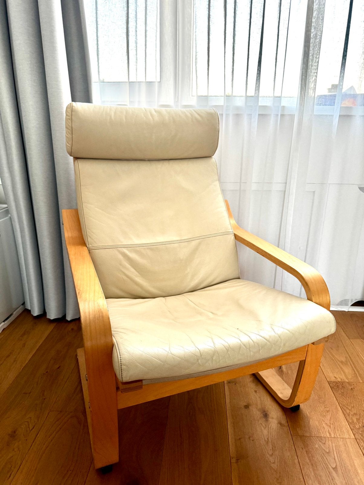Comfortabele leer fauteuil met houten frame -Ikea Poäng, Huis en Inrichting, Ophalen, Gebruikt, 75 tot 100 cm, 50 tot 75 cm