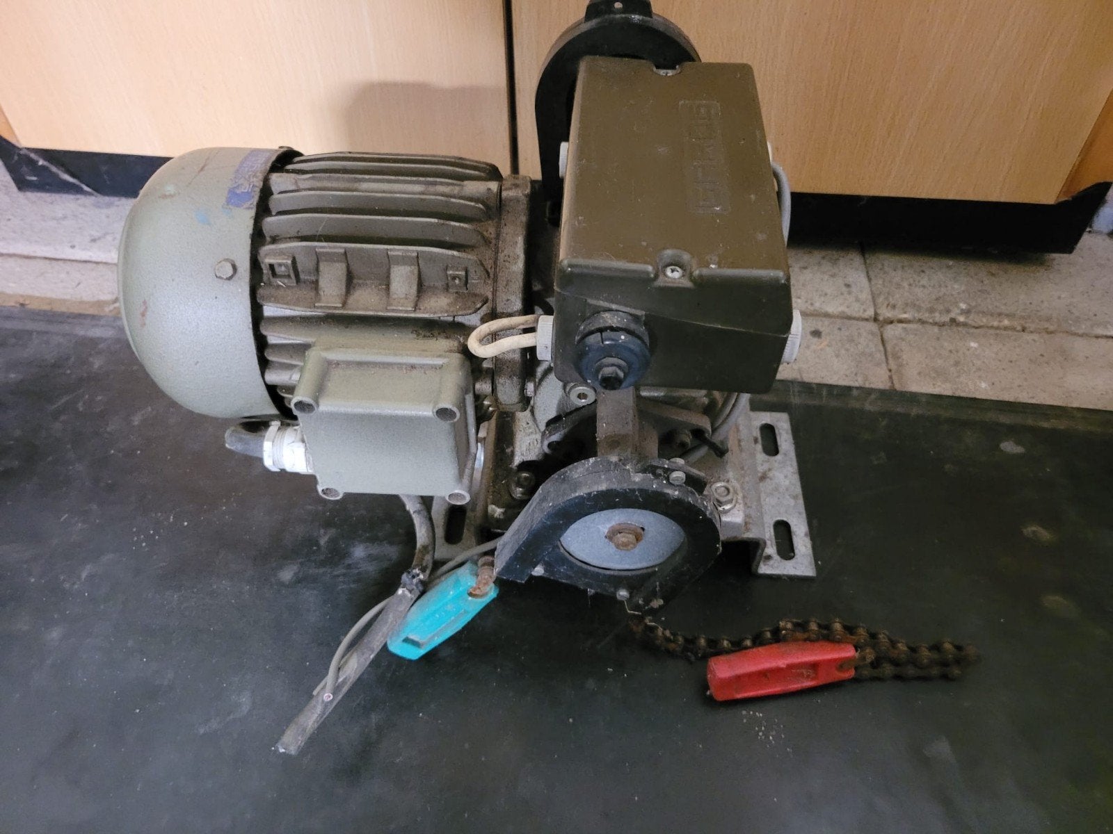 Motor voor rolpoort, Ophalen of Verzenden