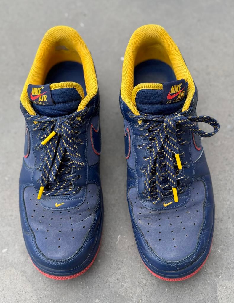Nike Air Force 1 Sneakers Maat 46 - Blauw/Geel/Rood, Kleding | Heren, Schoenen, Ophalen of Verzenden, Gedragen, Overige kleuren