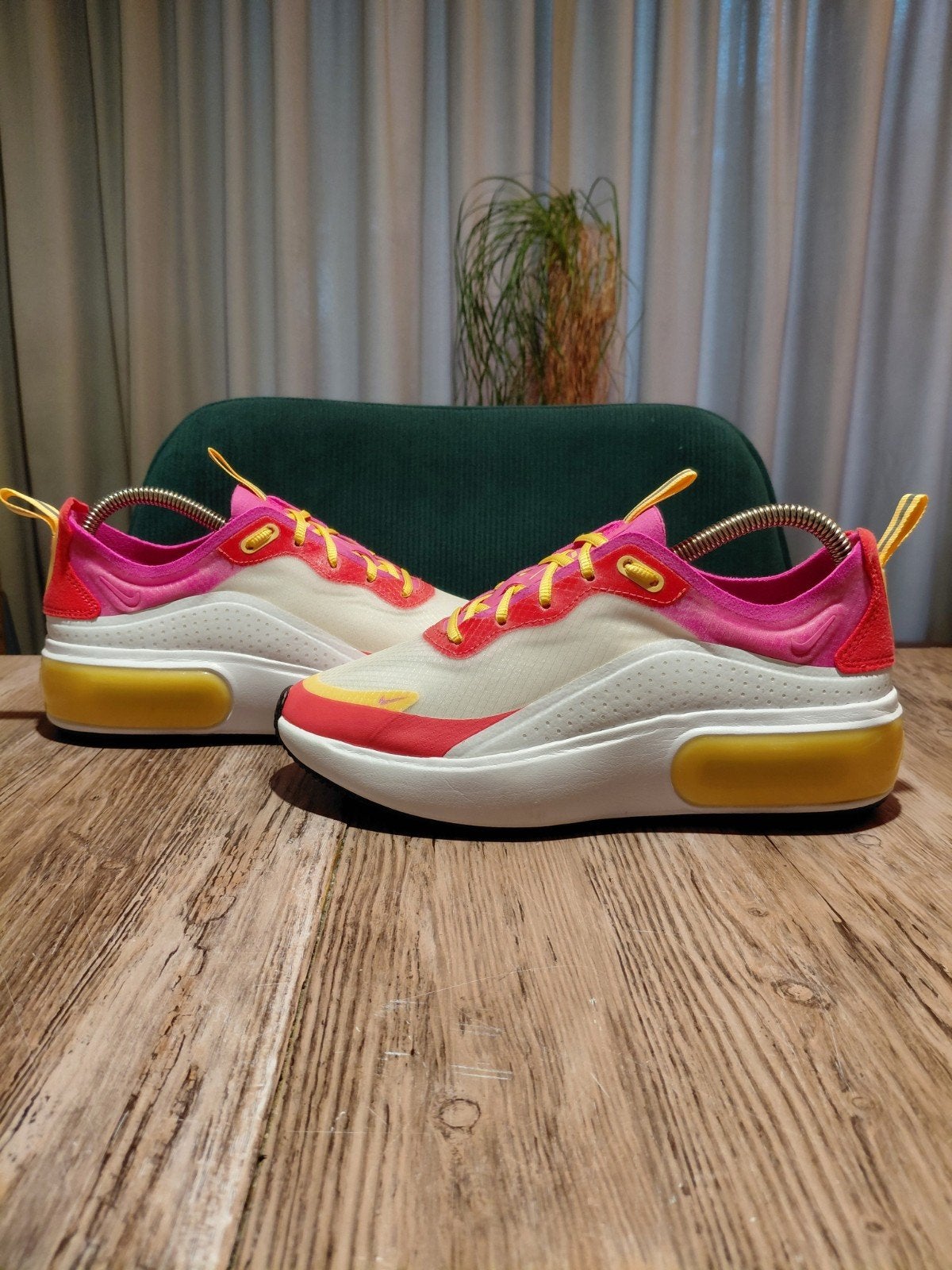 Nike Air Max Dia Special Edition 'Laser Fuchsia' Size 37,5, Nike, Ophalen of Verzenden, Roze, Sneakers of Gympen