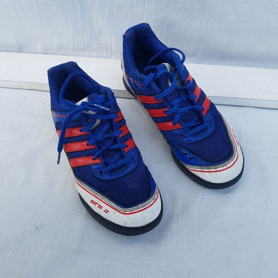 Stoere roodblauwe hockey schoenen Mt 35. Merk adidas, ., Schoenen, Ophalen of Verzenden, Zo goed als nieuw