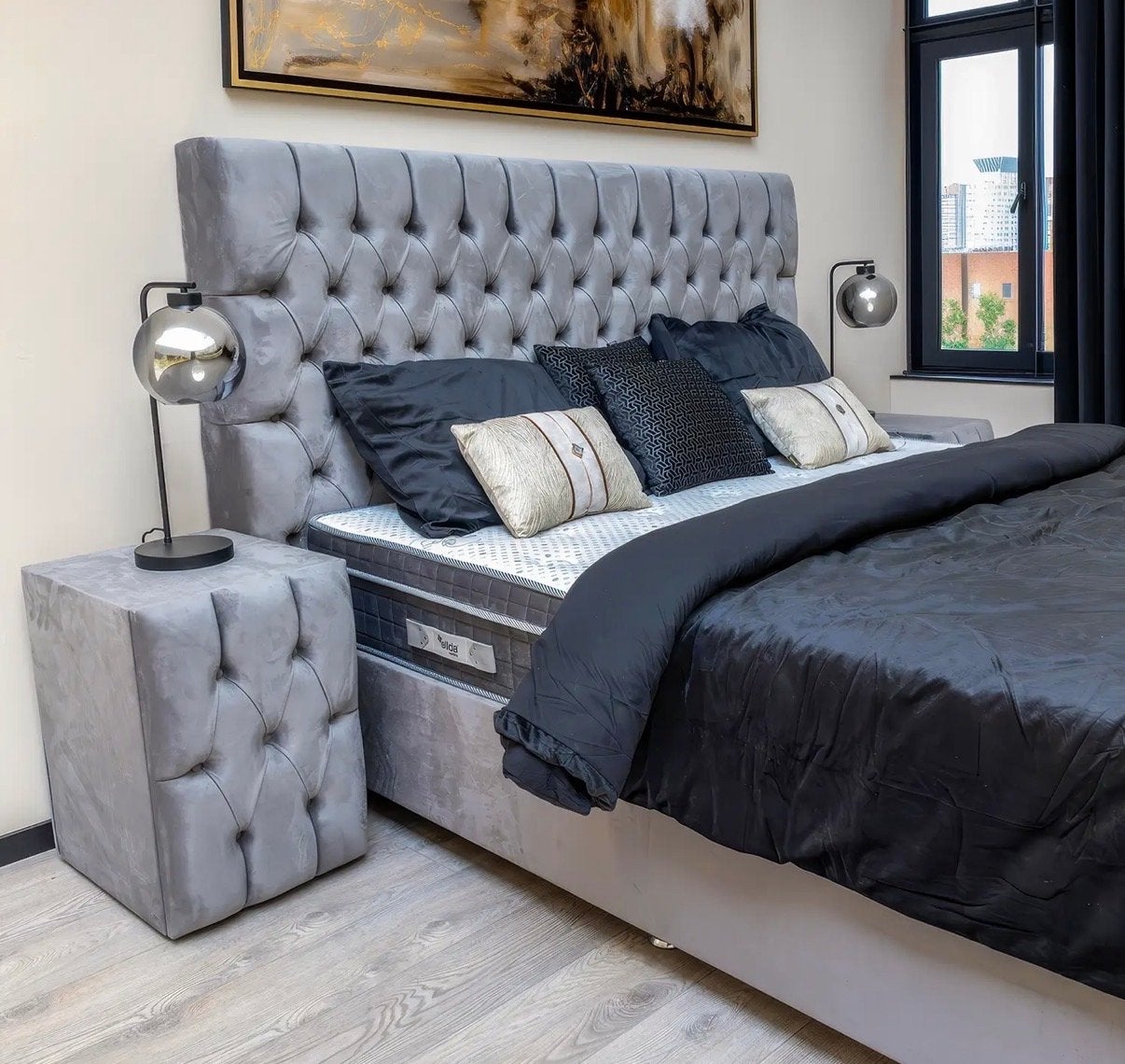Velvet grijs bed met opbergruimte en 2 nachtkastjes, Huis en Inrichting, Slaapkamer | Bedden, Ophalen, Tweepersoons, Zo goed als nieuw