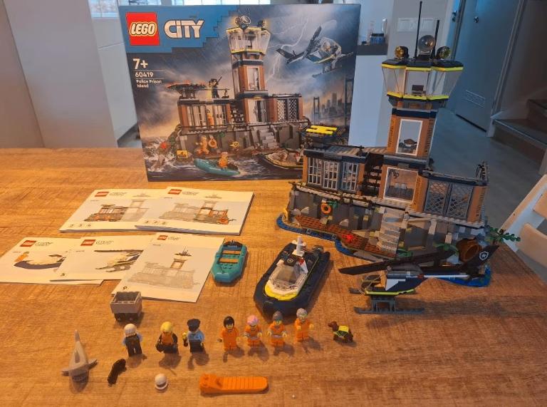 Lego 60419 Politiegevangeniseiland compleet & Gedemonteerd, Ophalen, Zo goed als nieuw