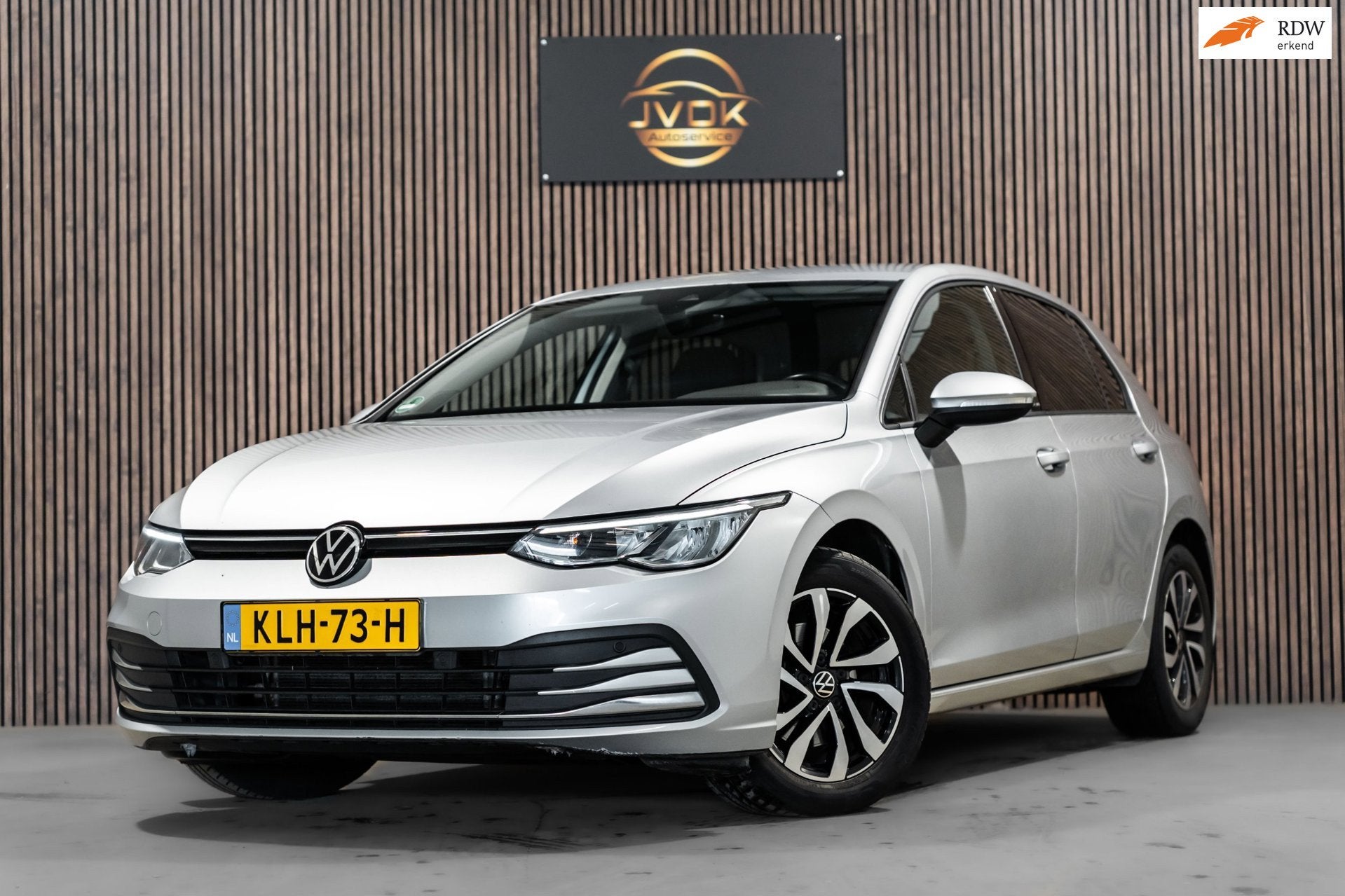 Volkswagen GOLF 1.0 eTSI Life DSG LED CAMERA PDC, Stof, Gebruikt, 23 km/l, 1202 kg