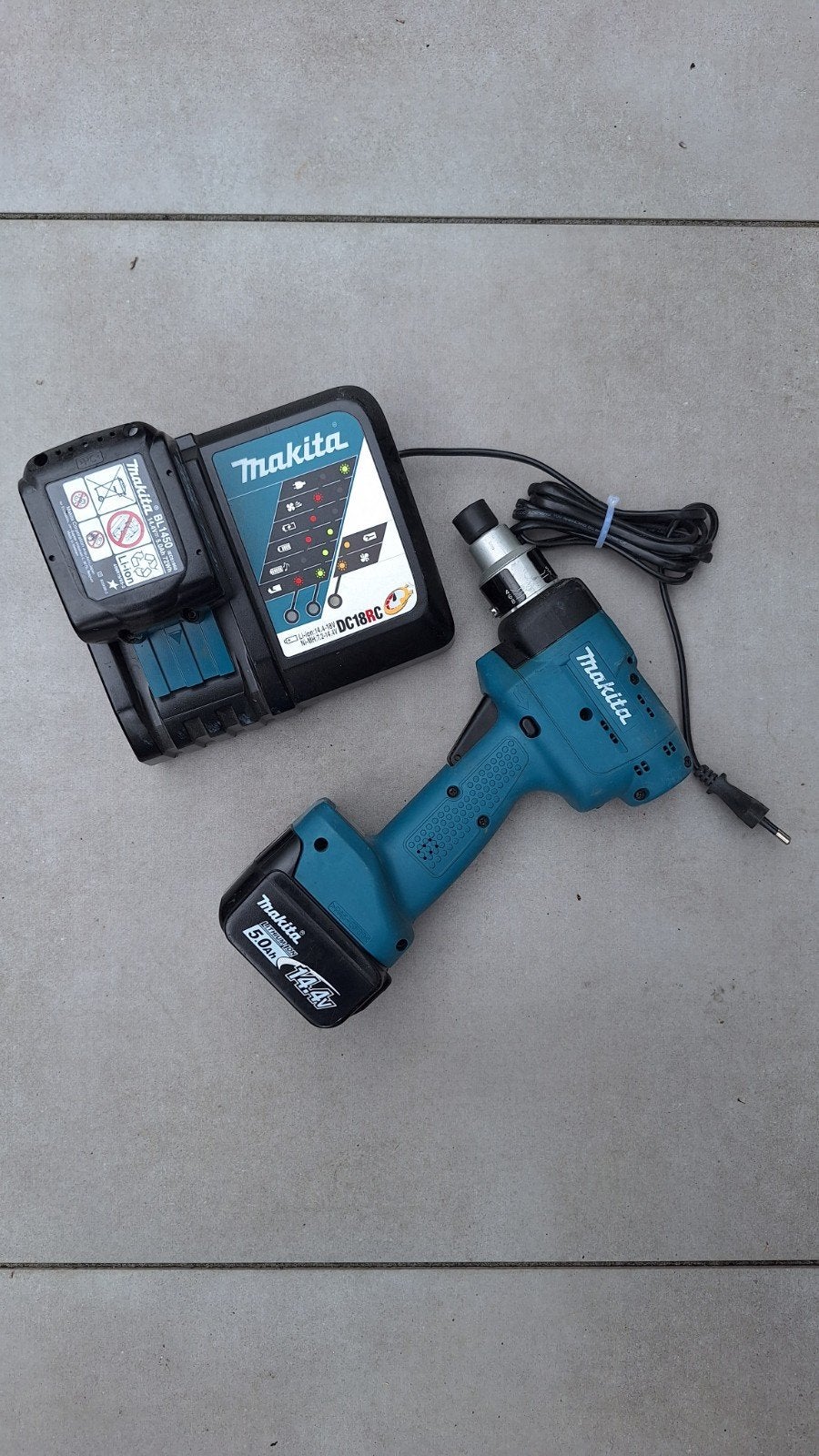 Makita DFT082R, Ophalen