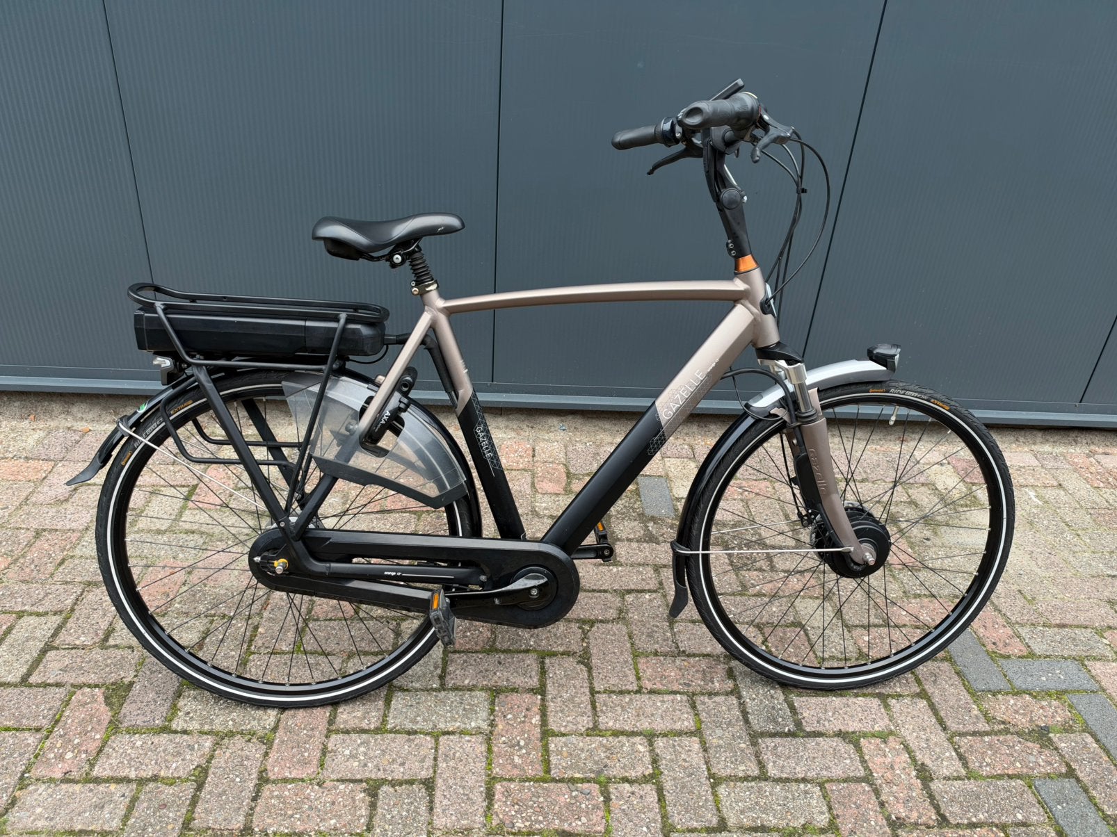 Elektrische Gazelle C8 Heren, 55 tot 59 cm, Ophalen, Zo goed als nieuw, Gazelle