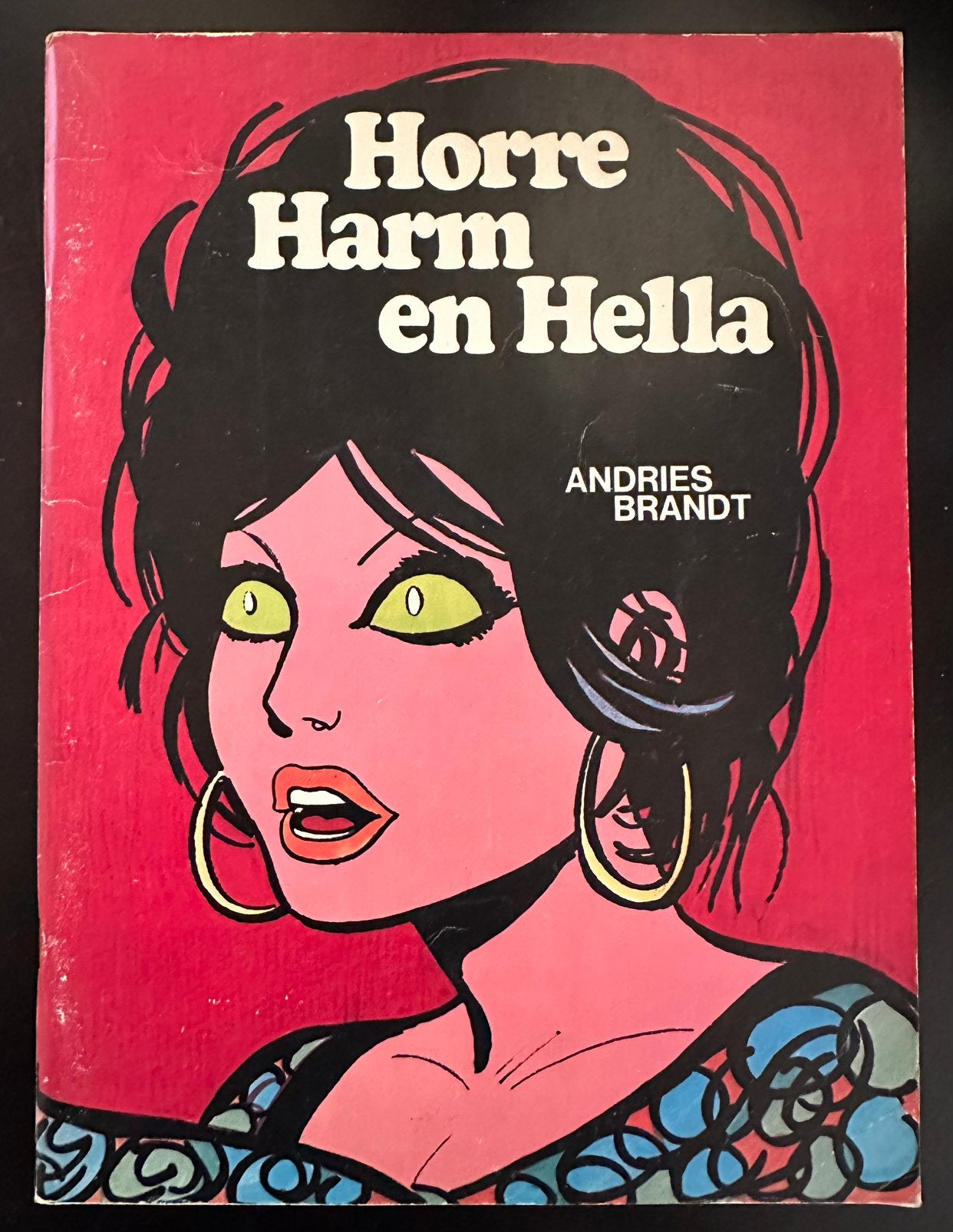 Horre Harm en Hella / Andries Brandt, Eén stripboek, Ophalen of Verzenden, Gelezen
