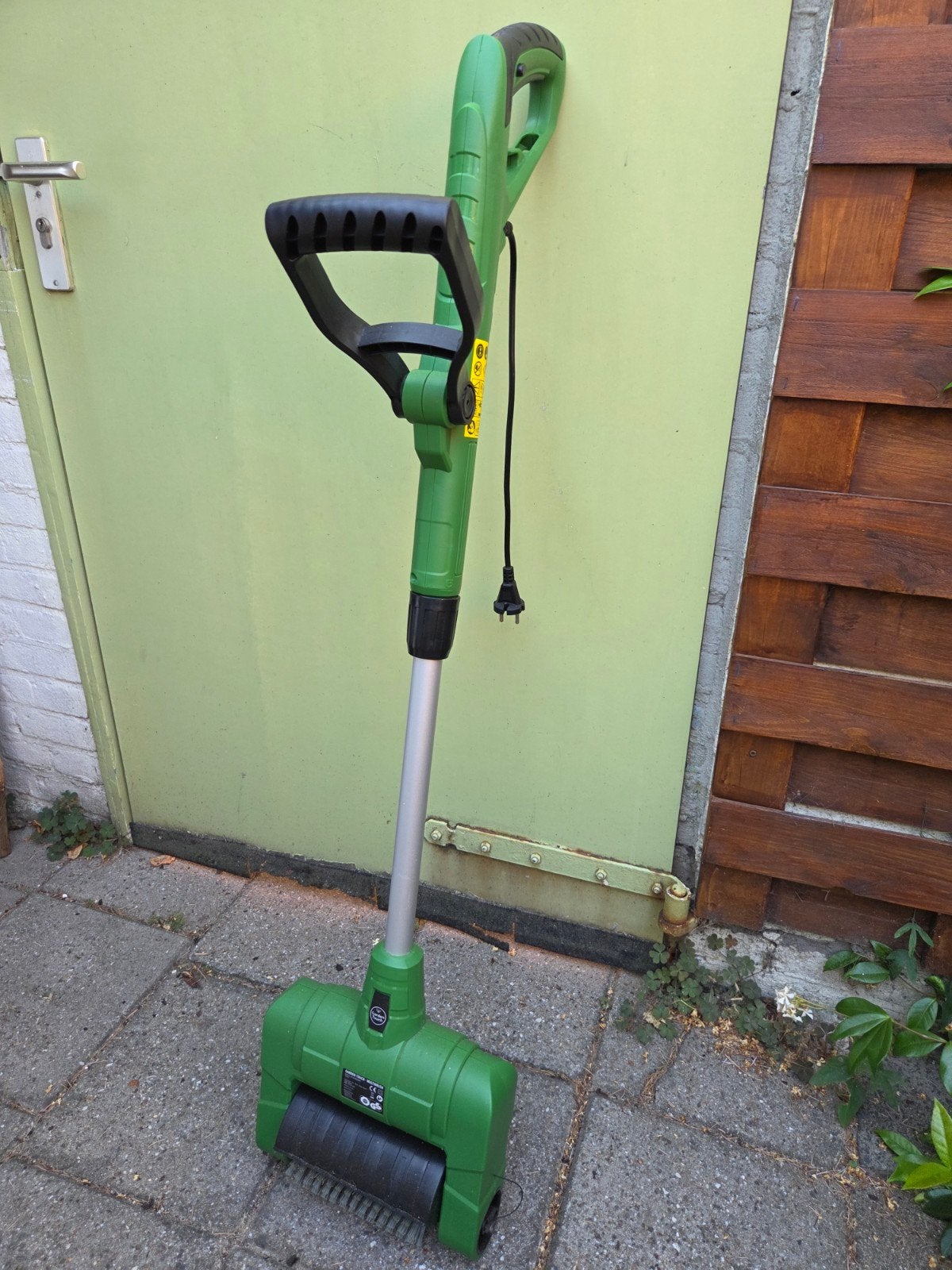 Garden Touch elektrische schoonmaakborstel - terrasreiniger, Tuin en Terras, Ophalen