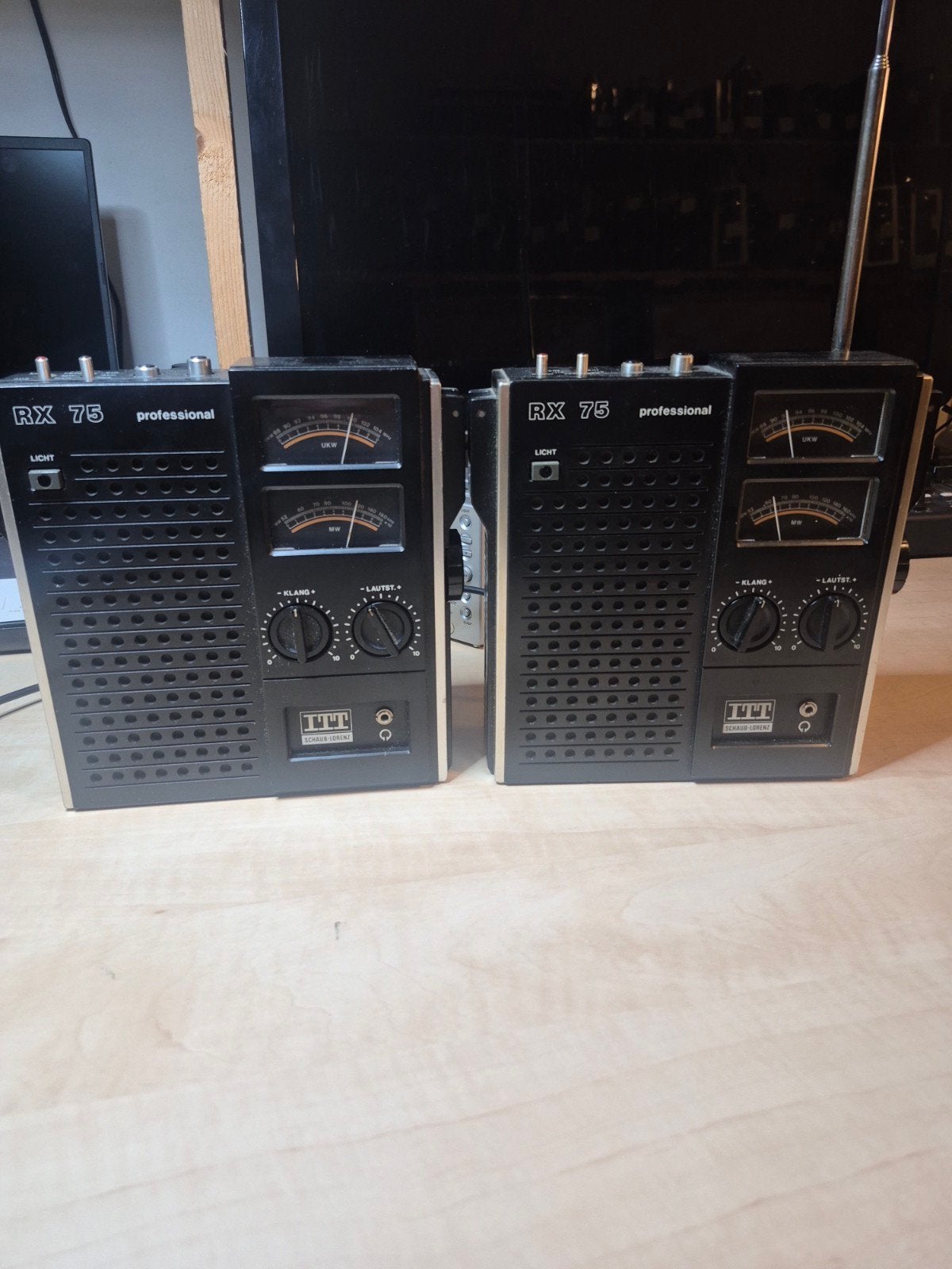 ITT Transistor radios 2 st, Audio, Tv en Foto, Ophalen, Transistorradio