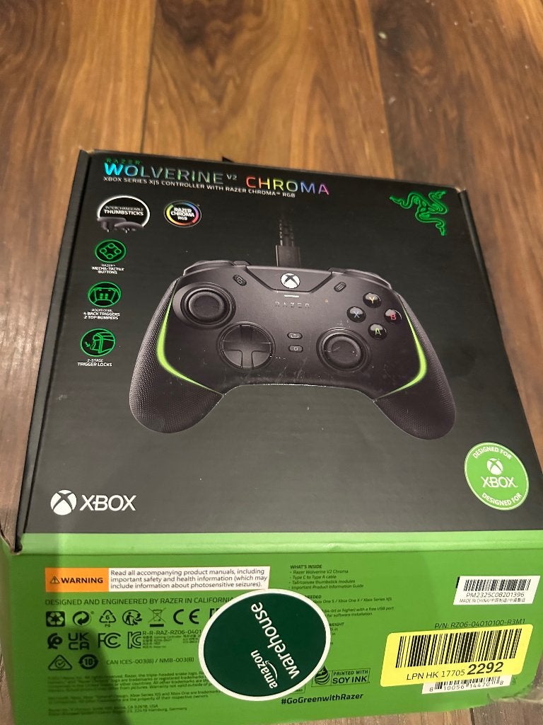 Xbox controller Razer wolverine v2 chroma, Spelcomputers en Games, Ophalen of Verzenden, Nieuw, Controller, Xbox One
