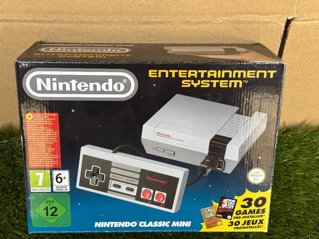 Nintendo Classic Mini NES Classic Edition +  30 games., Ophalen of Verzenden, Nieuw, Met 1 controller, Met games