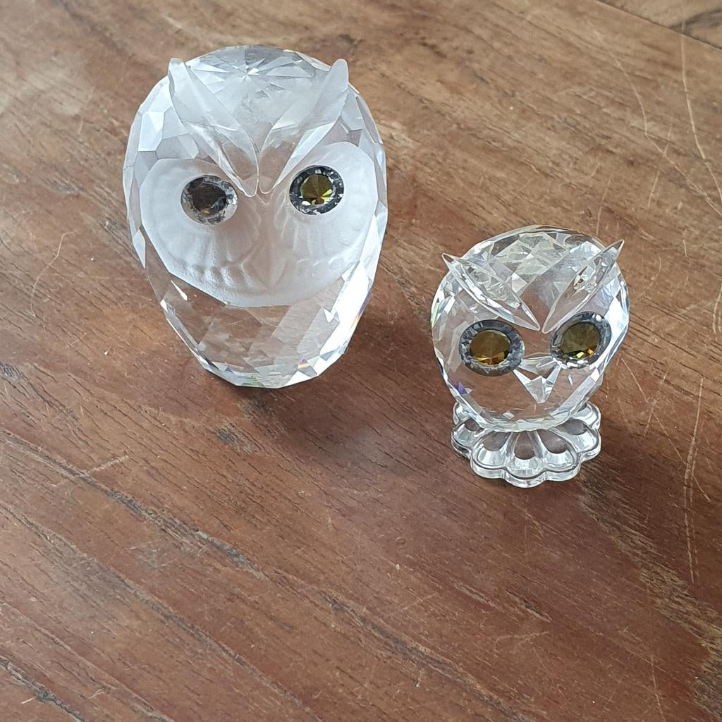 Swarovski 2 verschillende uilen, Verzamelen, Swarovski, Ophalen, Zo goed als nieuw, Figuurtje