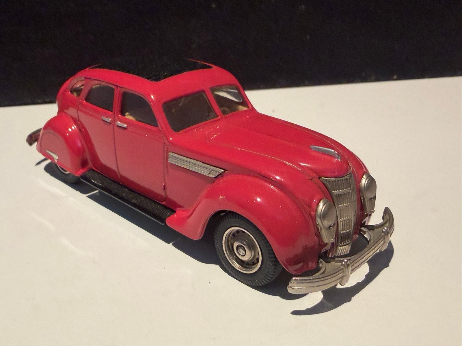Rex Toys Chrysler Airflow 1935 - Rood Diecast Model, Ophalen of Verzenden, Gebruikt, Overige typen