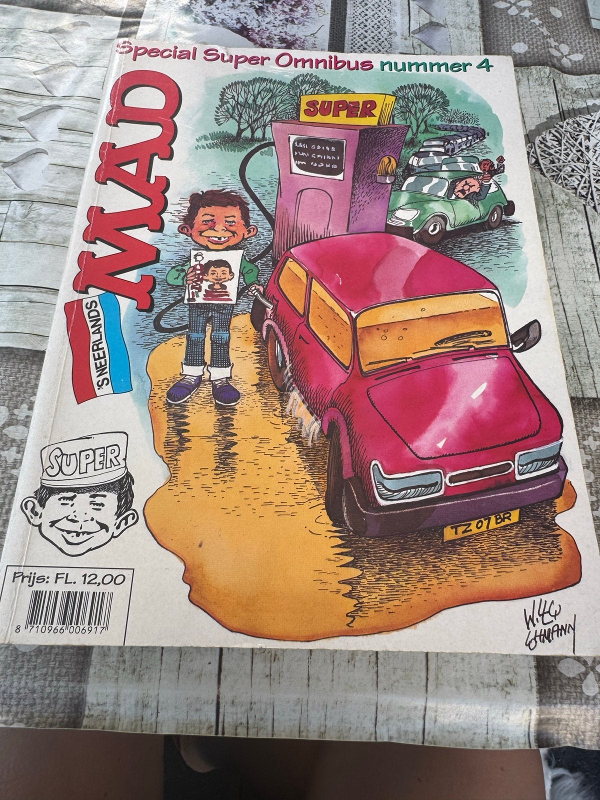MAD Special Super Omnibus nummer 4 - Humoristisch stripboek, Boeken, Stripboeken, Eén stripboek, Ophalen of Verzenden, Gelezen