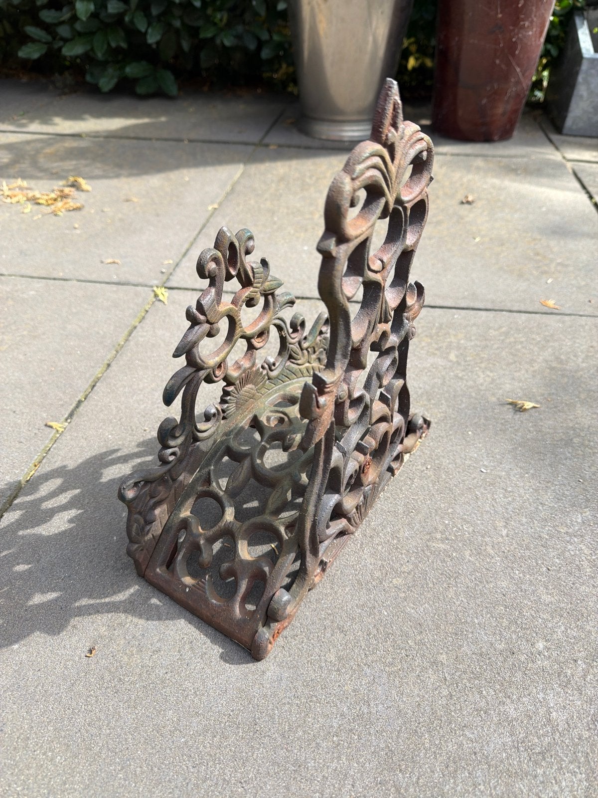 Gietijzeren tuinslanghouder met sierlijk design, Tuin en Terras, Ophalen of Verzenden