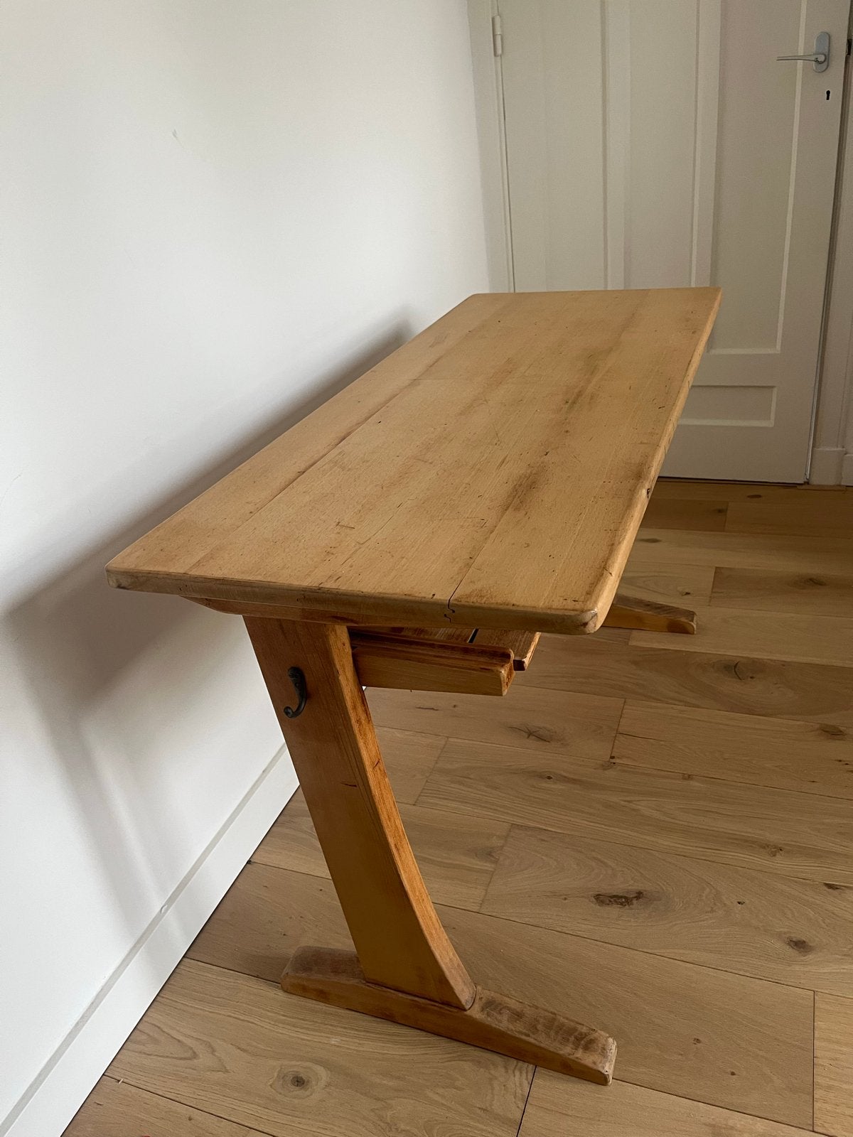 Houten kind bureau 120bx50dx73h met twee stoelen 43bx38dx78h, Ophalen, Gebruikt, 100 tot 150 cm, Tot twee personen