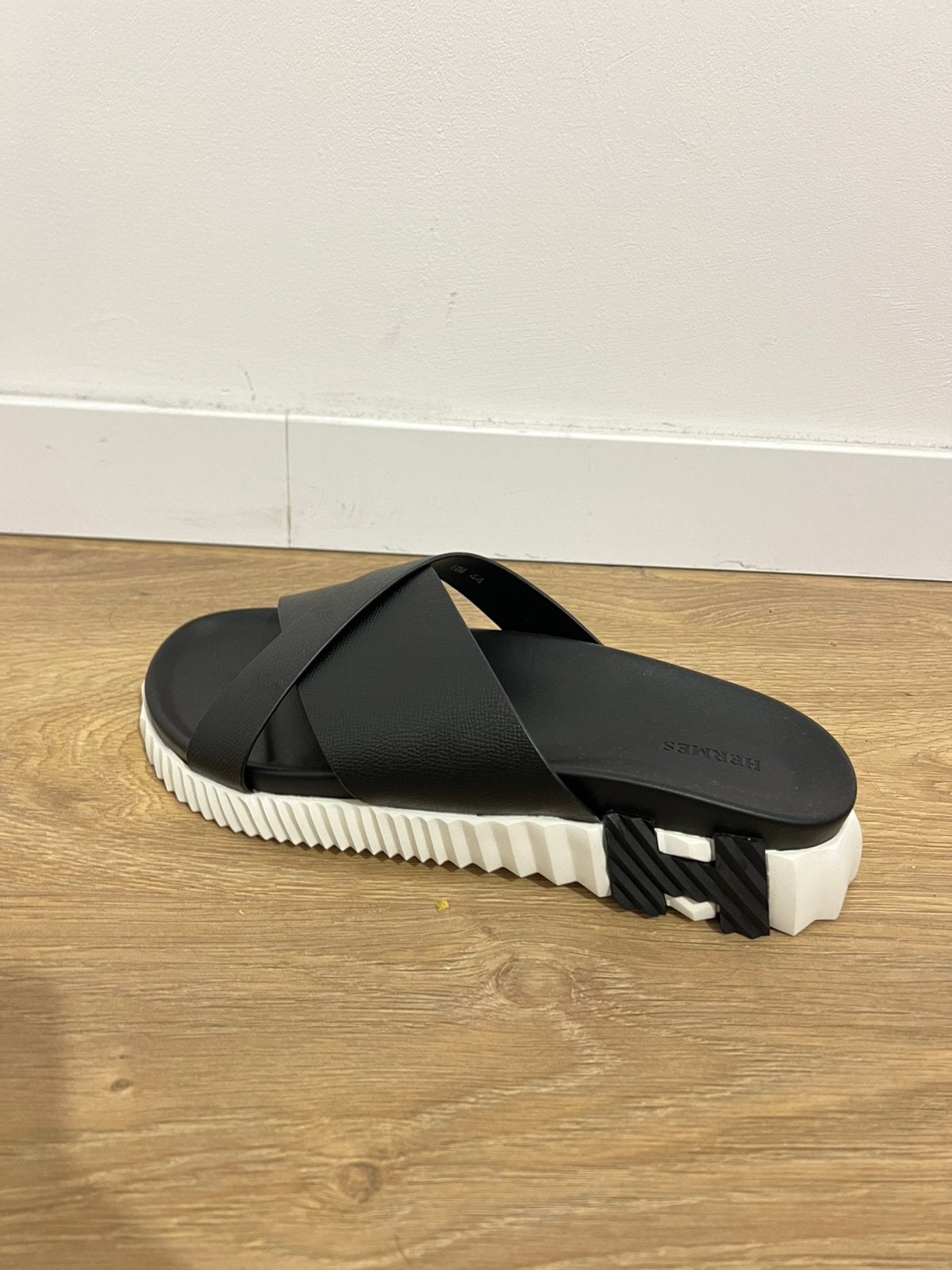Hermes slippers black&white, Slippers, Zwart, Nieuw, Ophalen of Verzenden