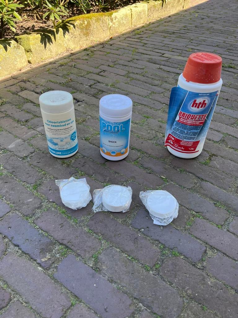 Zwembad chemicaliën: chloor, shock en algenbestrijder, Ophalen of Verzenden, Gebruikt, Reinigingsmiddel