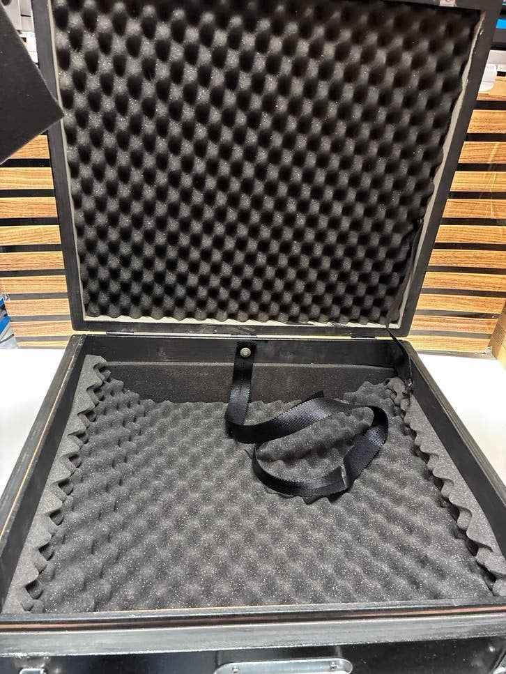 Stevige Flightcase met Schuiminterieur - Zwart, Ophalen of Verzenden, Gebruikt, Overige instrumenten, Flightcase