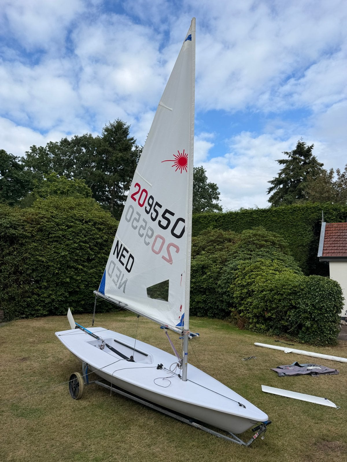 Laser radiaal & ilca6 & ilca7, Watersport en Boten, Ophalen, Gebruikt, Grootzeil, Minder dan 15 m²