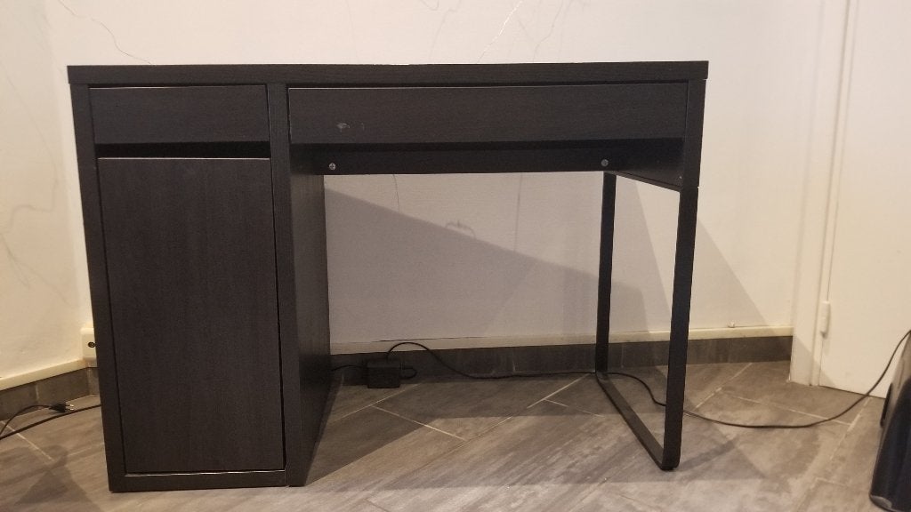 Desk/Bureau (IKEA Micke), Ophalen, 105 cm, Gebruikt, 50 cm