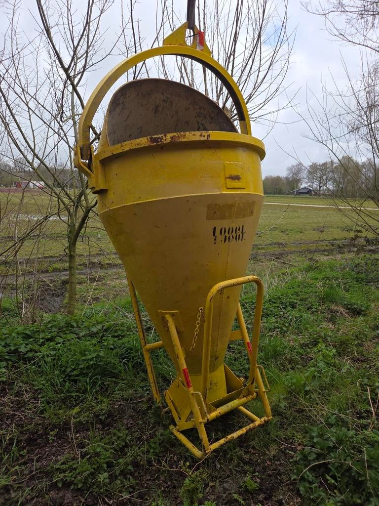 Beton kubel 1000 L, Doe-het-zelf en Verbouw, Betonmolens, Ophalen, Gebruikt