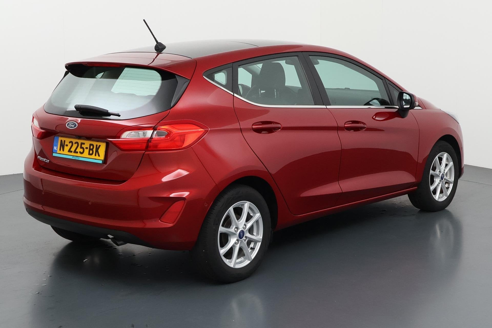 Foto 5 van Ford Fiesta 1.0 EcoBoost Titanium Nagenoeg nieuw en verrasse