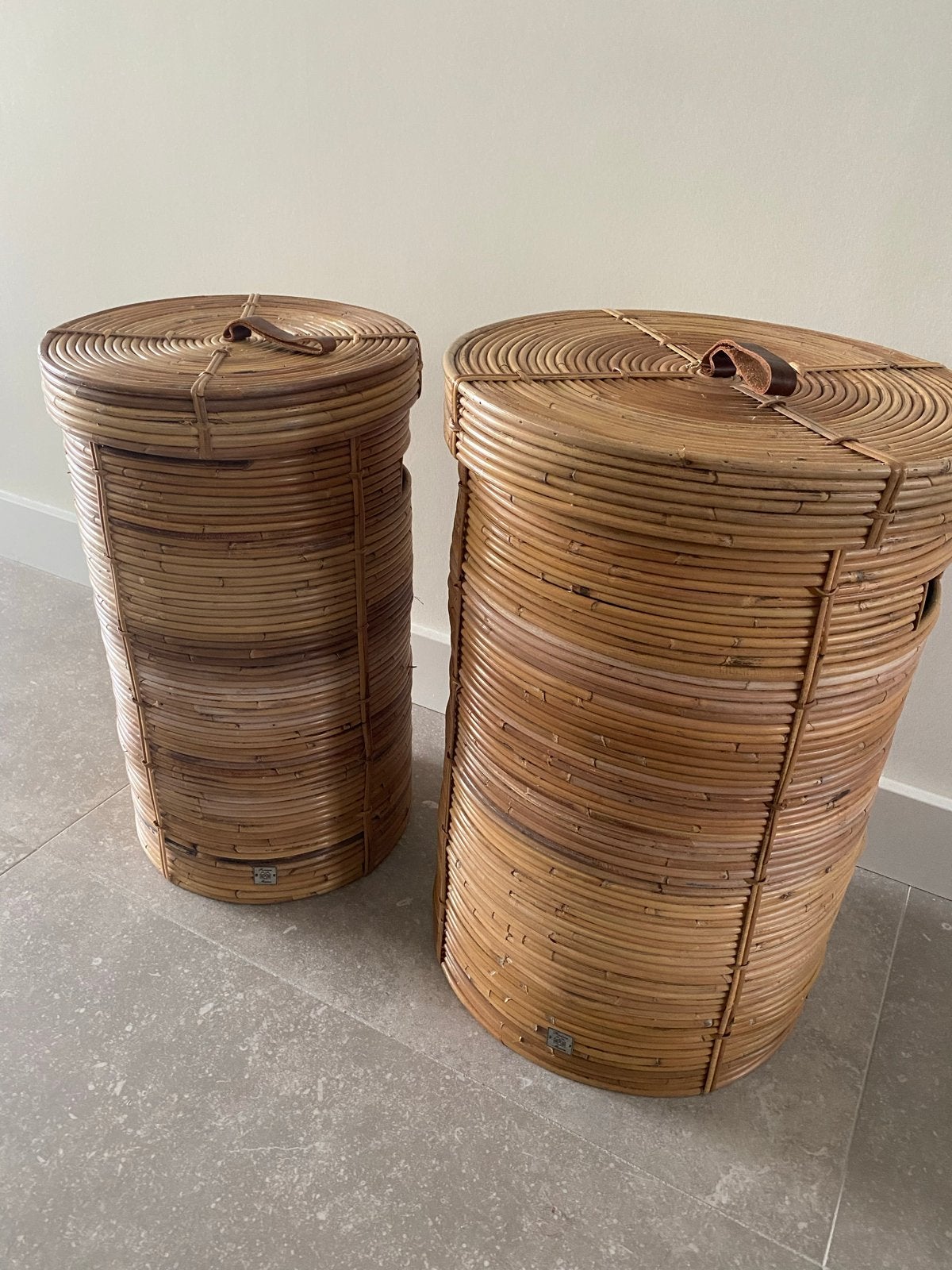 Rivièra Maison manden set van rotan., Huis en Inrichting, Woonaccessoires | Overige, Ophalen, Gebruikt, Landelijk, Natuurlijk materiaal