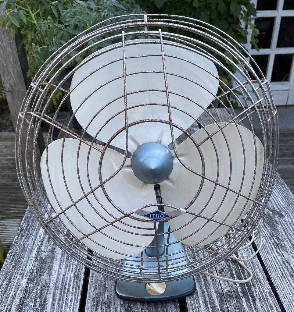 Leuke Vintage Itho Tafelventilator - mid century design, Witgoed en Apparatuur, Ophalen of Verzenden, Gebruikt, Tafelventilator