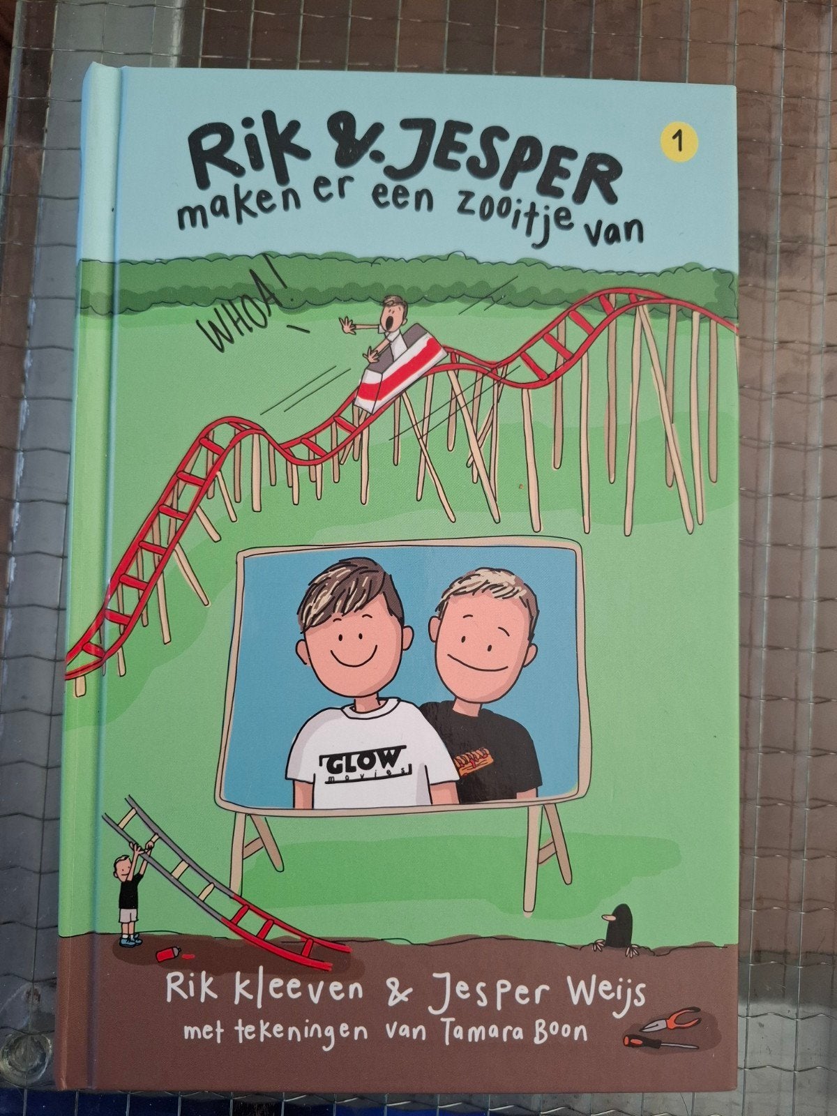 Rik & Jesper maken er een zooitje van - Deel 1, Ophalen of Verzenden, Zo goed als nieuw, Rik Kleeven & Jesper Weijs, Fictie algemeen