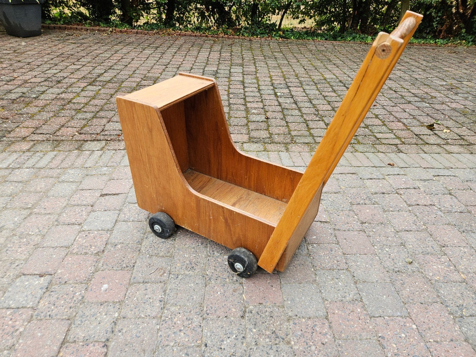 poppenwagen, Ophalen