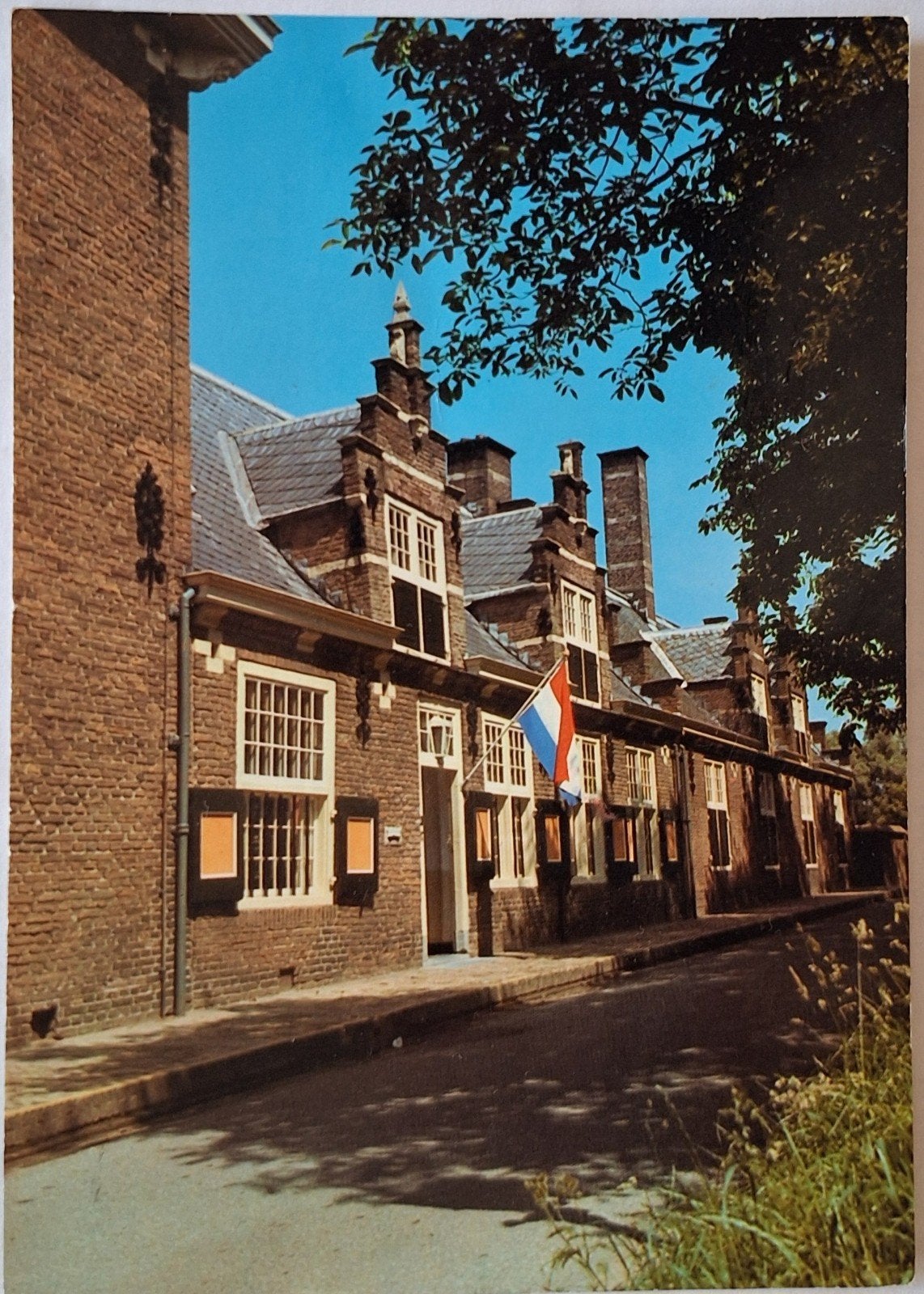 Oude ansichtkaart: Museum Koninklijke Marechaussee Buren, Verzamelen, Ansichtkaarten | Nederland, Ophalen of Verzenden, Gelopen