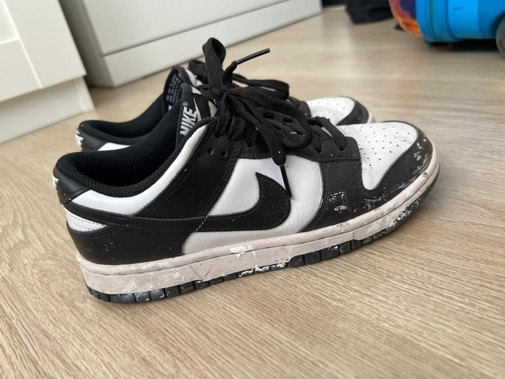 Nike Dunk Low Panda - Gebruikte sneakers, Kleding | Dames, Schoenen, Zwart, Ophalen of Verzenden, Sneakers of Gympen, Gedragen