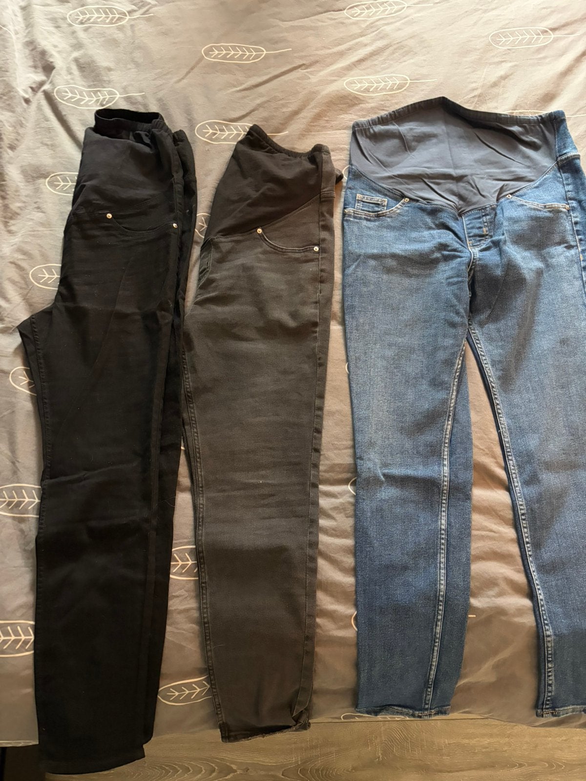 H&m zwangerschapsbroeken mama broek maat L, Ophalen of Verzenden, Zo goed als nieuw, Blauw, Broek of Spijkerbroek