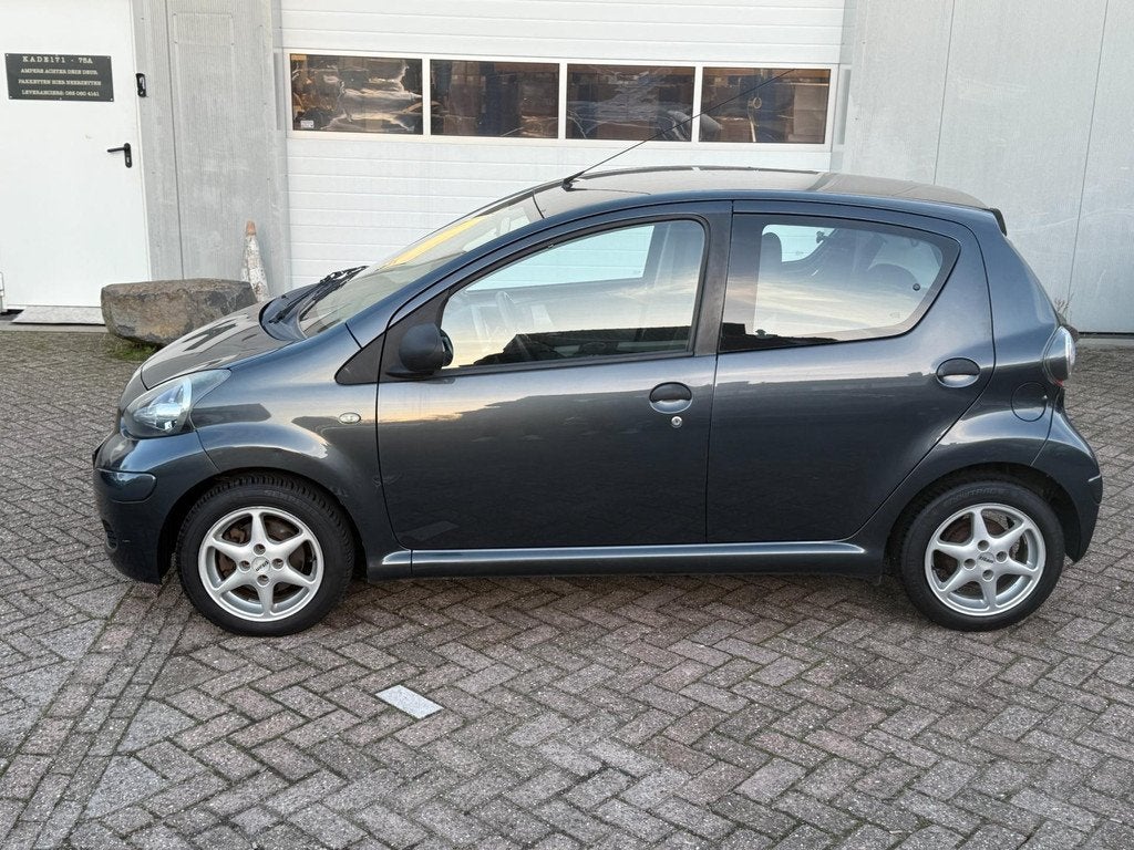 Toyota Aygo 1.0-12V Comfort, Gebruikt, 4 stoelen, 68 pk, Bedrijf