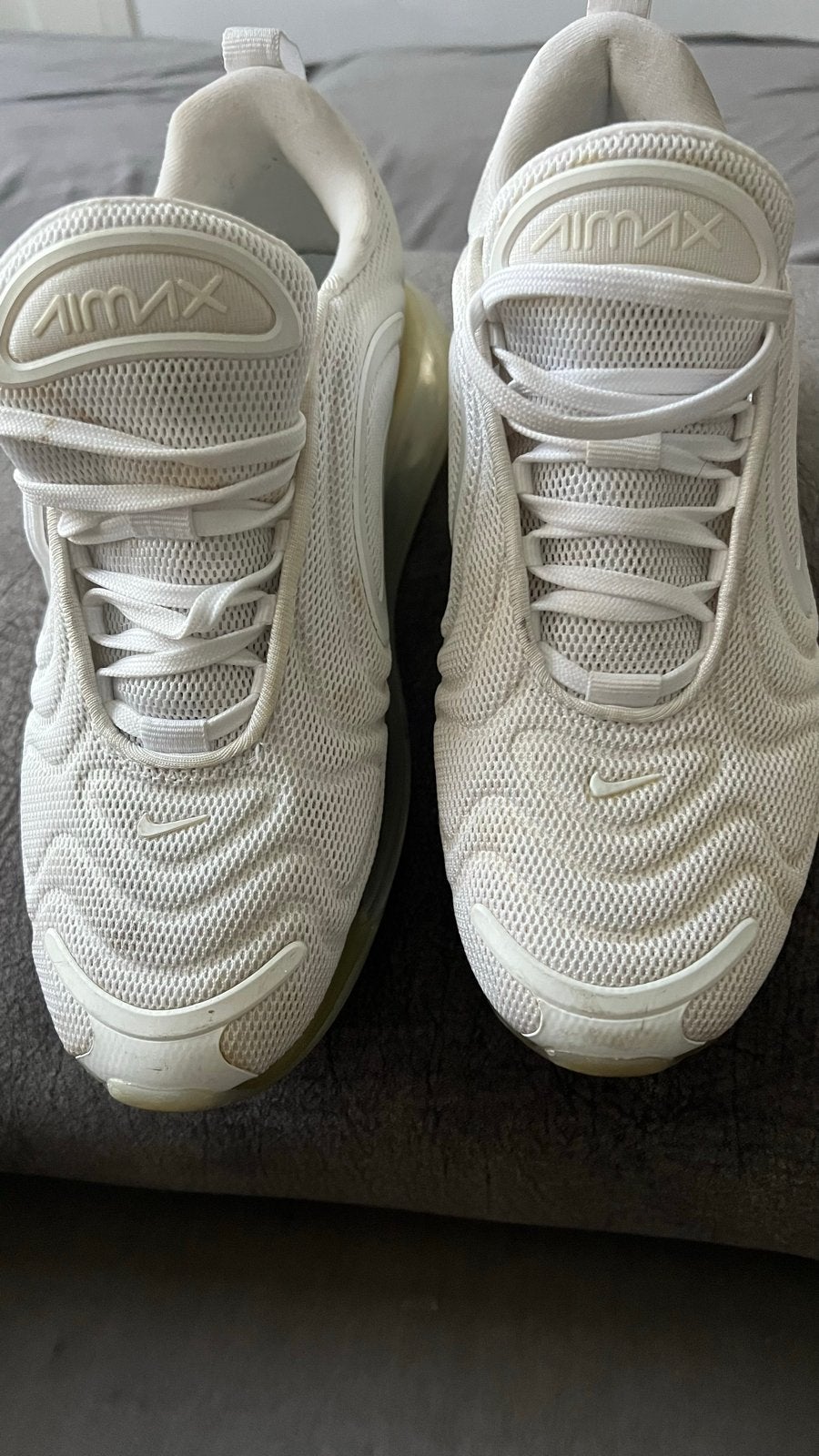 Nike Air Max 720 Witte Sneakers - Maat 38.5, Ophalen of Verzenden, Gedragen, Wit, Sneakers of Gympen