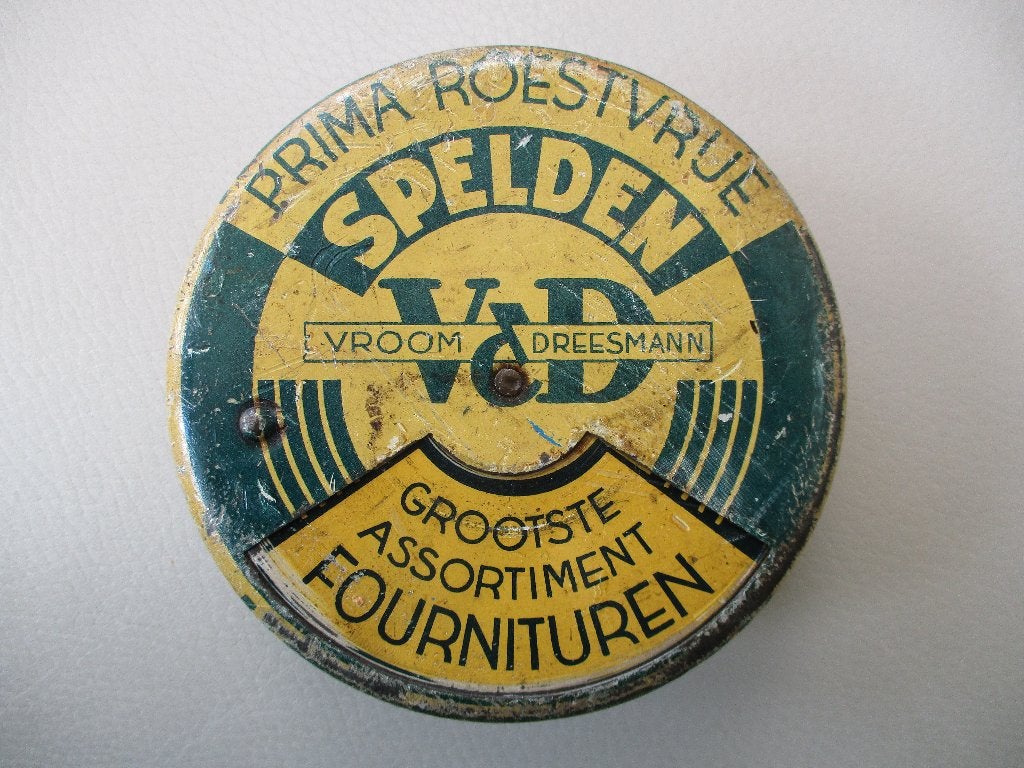 Vroom & Dreesmann V&D - draaidoos - fournituren - spelden, Ophalen of Verzenden, Gebruikt, Overige typen