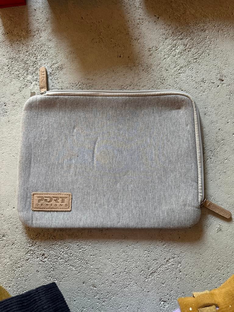 Laptophoes 10-12,5 inch - PORT Designs, Ophalen, Gebruikt