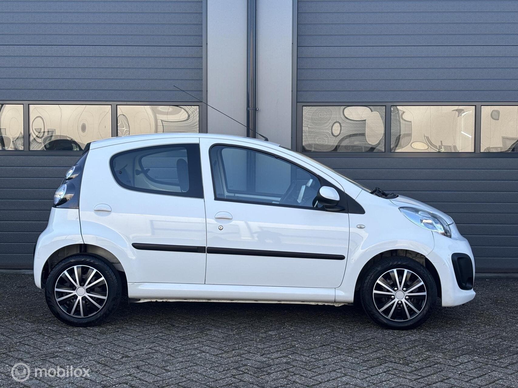 Citroen C1 1.0 Collection Uitvoering 5Drs /// Bwj 2013, Auto's, Voorwielaandrijving, Euro 5, Elektrische ramen, 4 stoelen