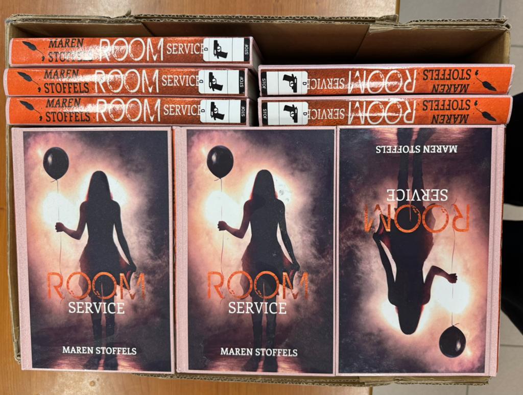 Klassenset (23x) Roomservice van Maren Stoffels, Ophalen of Verzenden, Gelezen