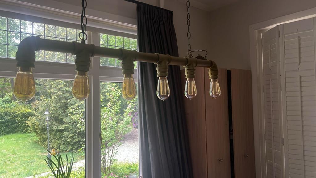 Industriële hanglamp 100 cm breed met 5 lampen, Huis en Inrichting, Lampen | Hanglampen, Ophalen, Zo goed als nieuw, Metaal, Minder dan 50 cm