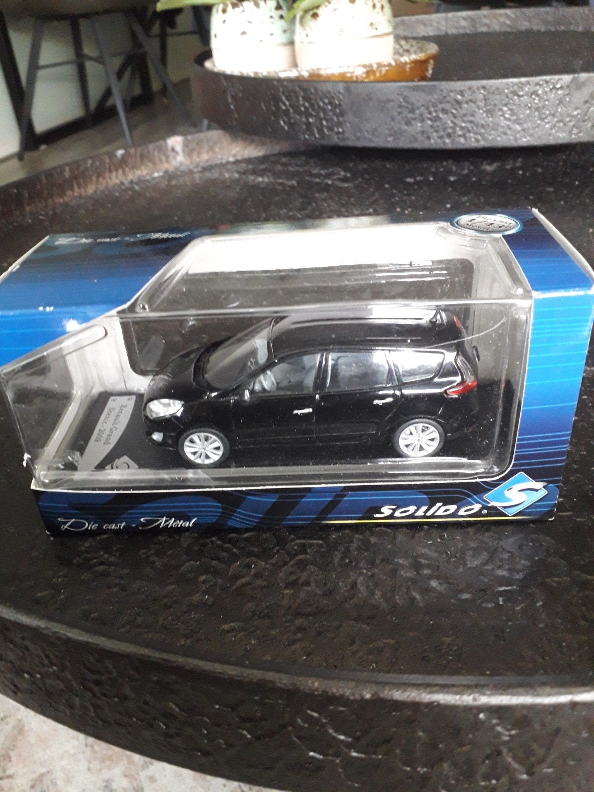 Renault Scenic in Grand uitvoering 1/43, Hobby en Vrije tijd, Modelauto's | 1:43, Ophalen of Verzenden, Nieuw, Auto, Solido