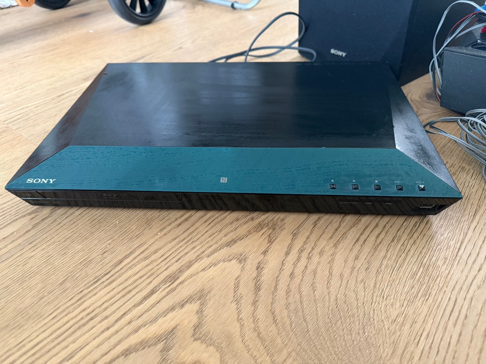 Sony BDV-E2100 Home Cinema set, Ophalen, Blu-ray-speler, 70 watt of meer, Zo goed als nieuw