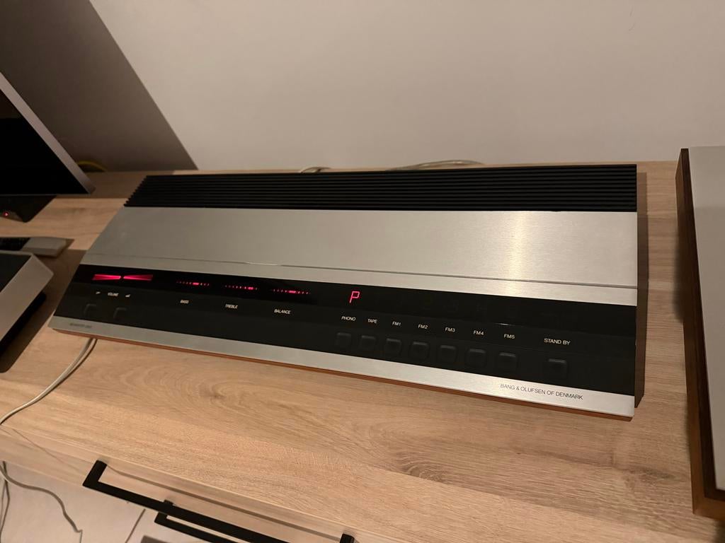 Vintage Bang & Olufsen Beomaster receiver, Audio, Tv en Foto, Overige merken, Gebruikt, Ophalen of Verzenden, 60 tot 120 watt
